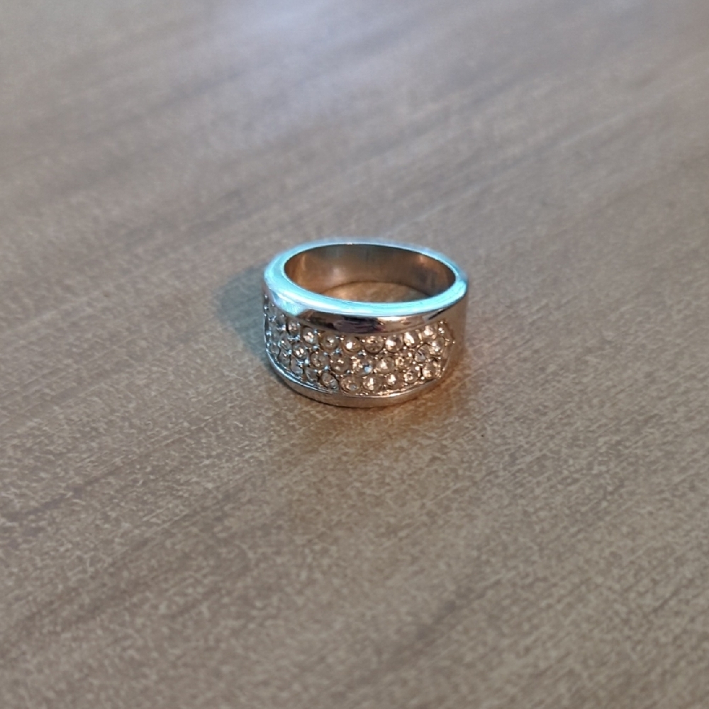 Silver Toned Band with Crystal Accents